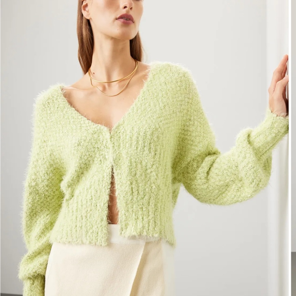Elegant Pastel Green Women's Cardigan